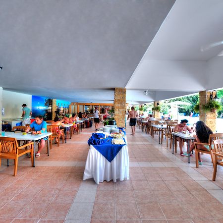 Avlida Hotel Paphos Buitenkant foto