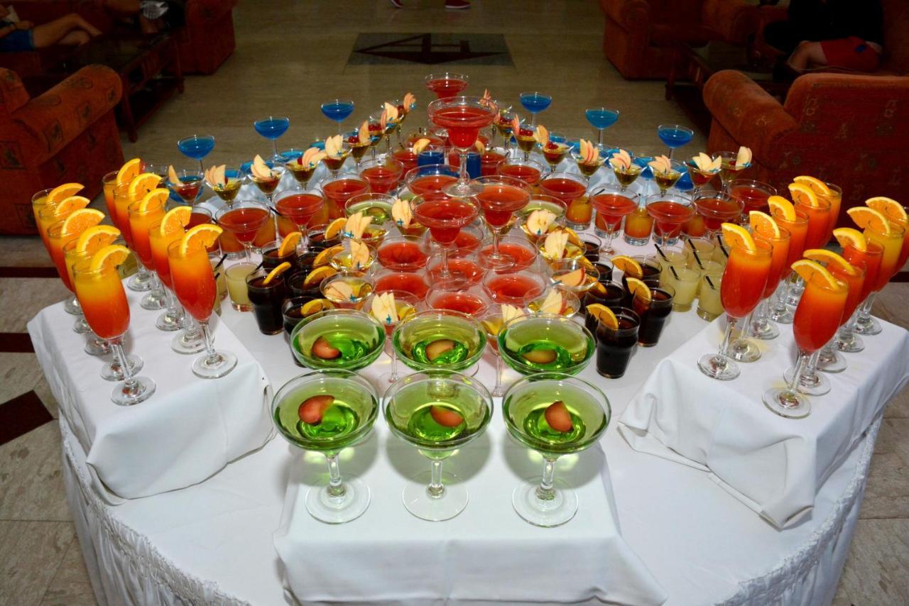 Avlida Hotel Paphos Buitenkant foto
