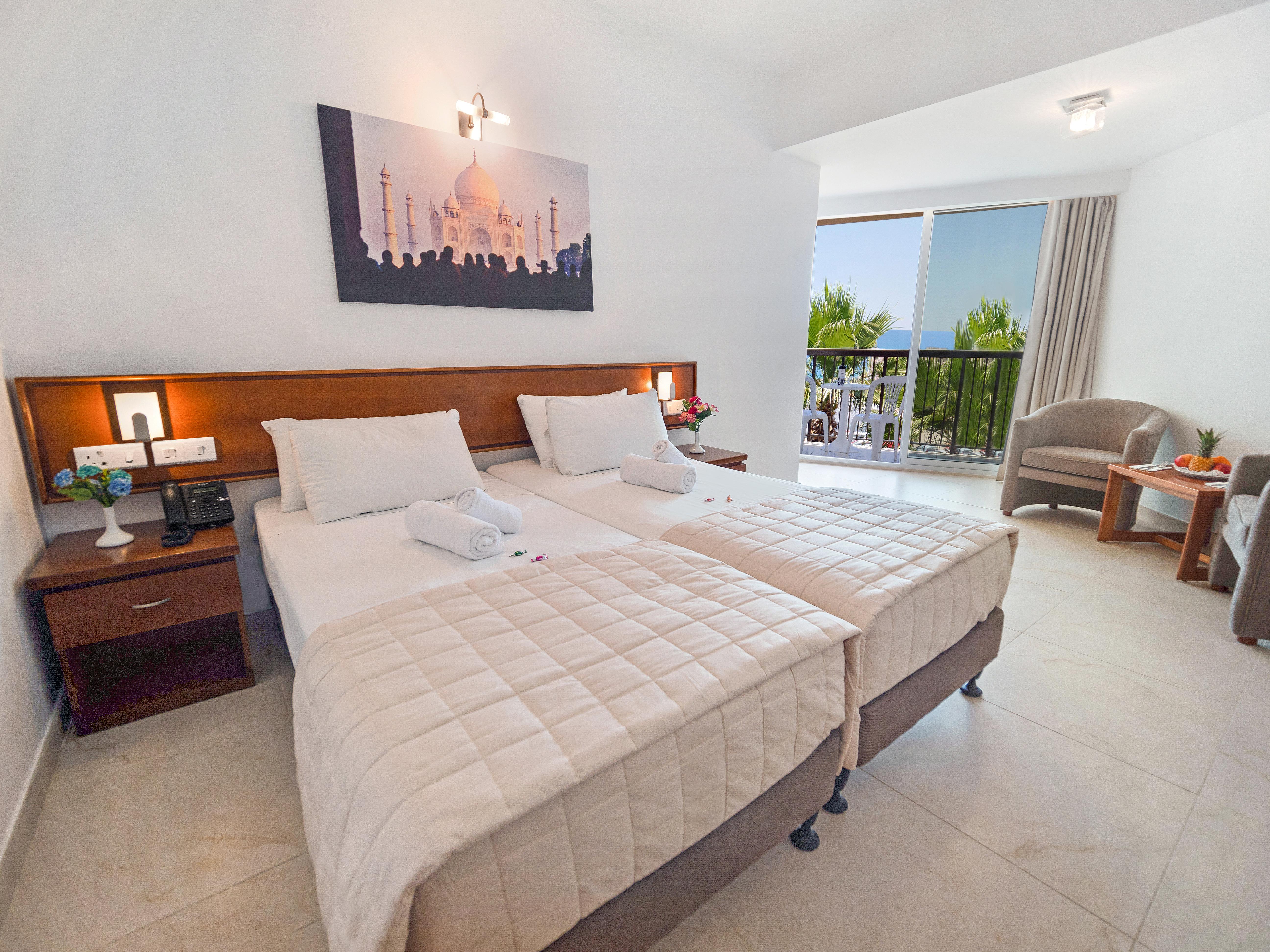 Avlida Hotel Paphos Buitenkant foto