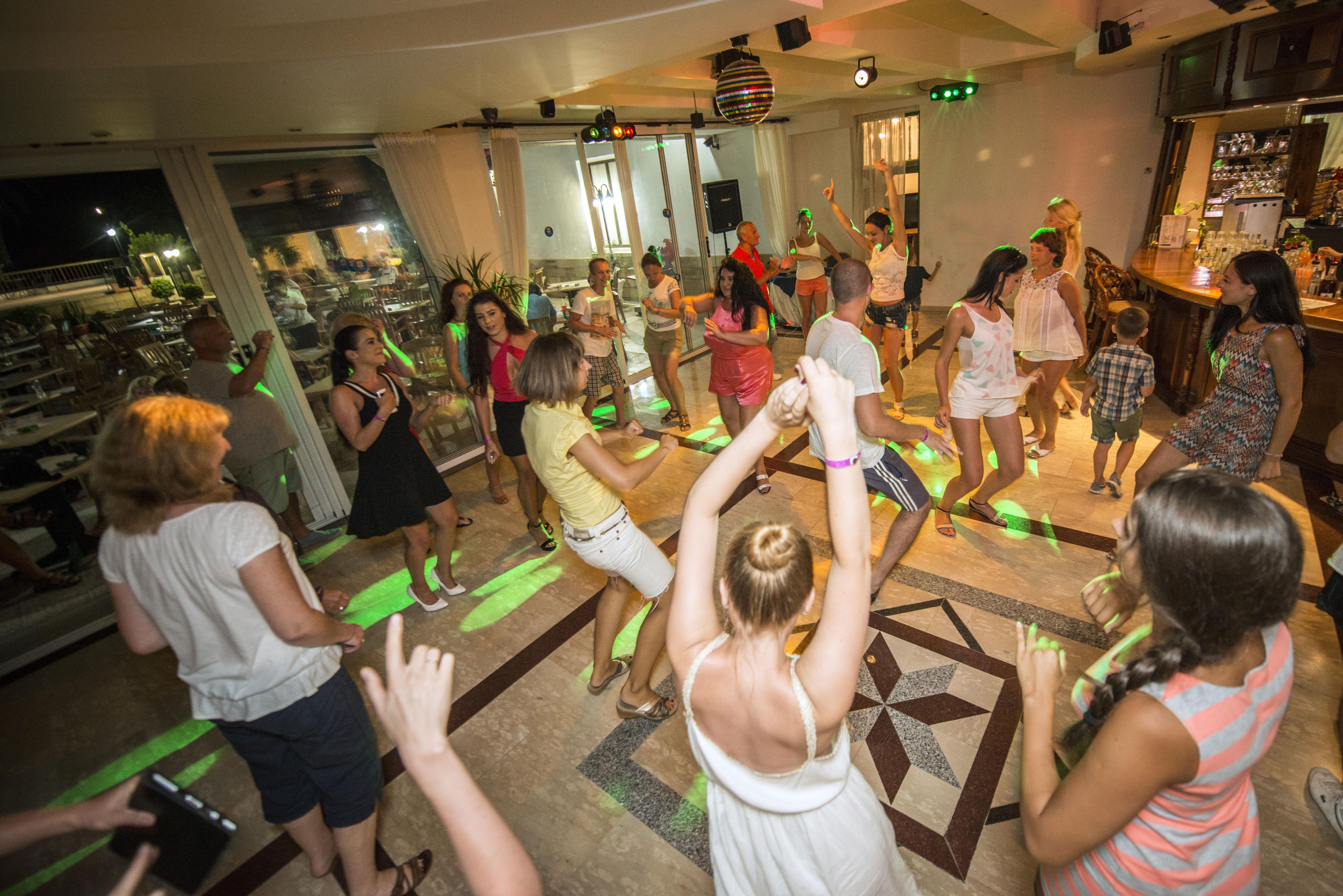 Avlida Hotel Paphos Buitenkant foto
