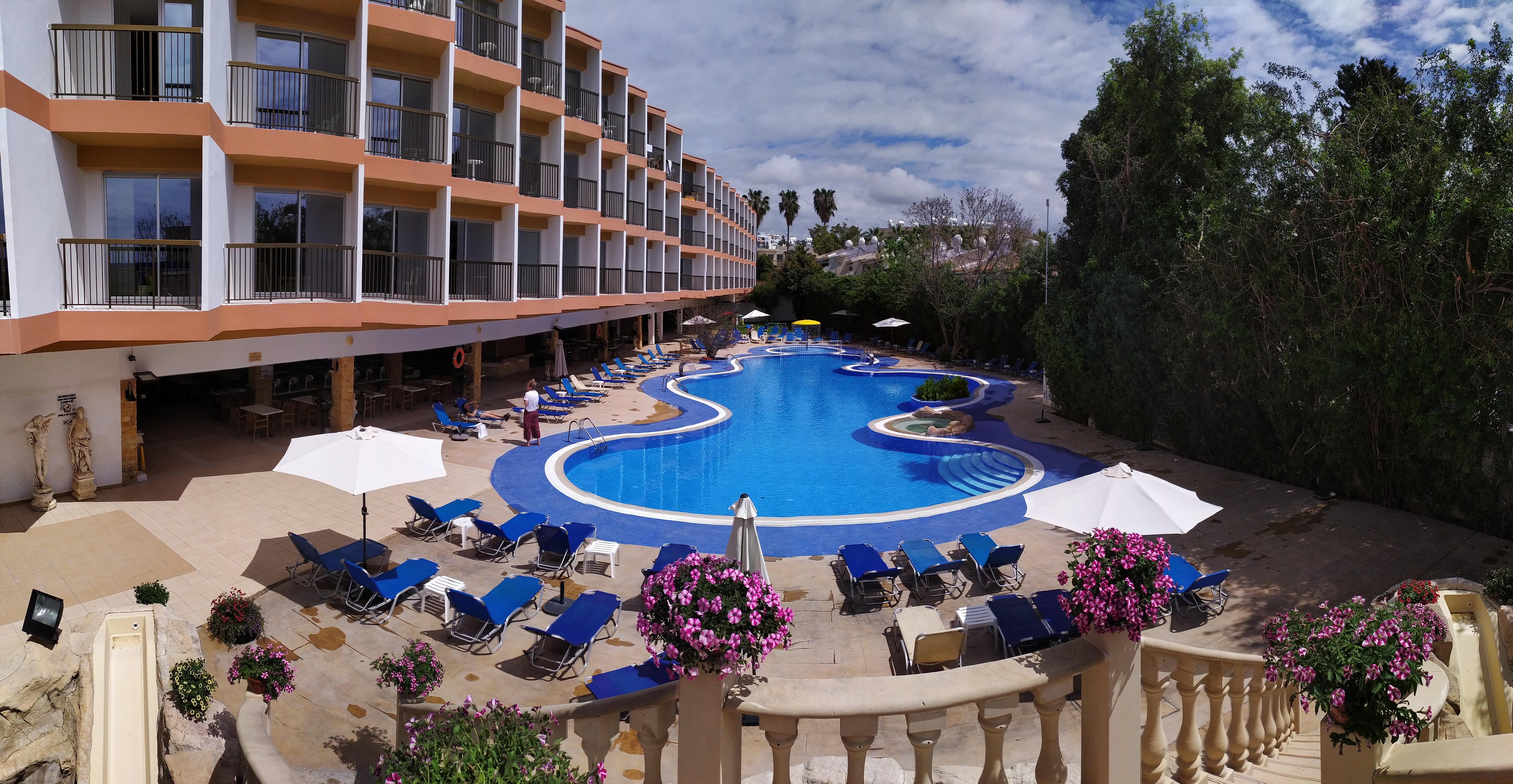 Avlida Hotel Paphos Buitenkant foto